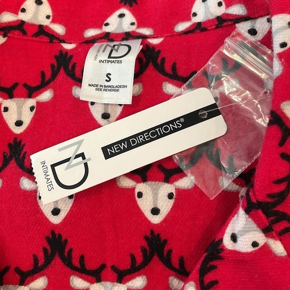 NWT ND Intimates Size Small Red Reindeer Flannel Button Front Pajama Top - Picture 4 of 4